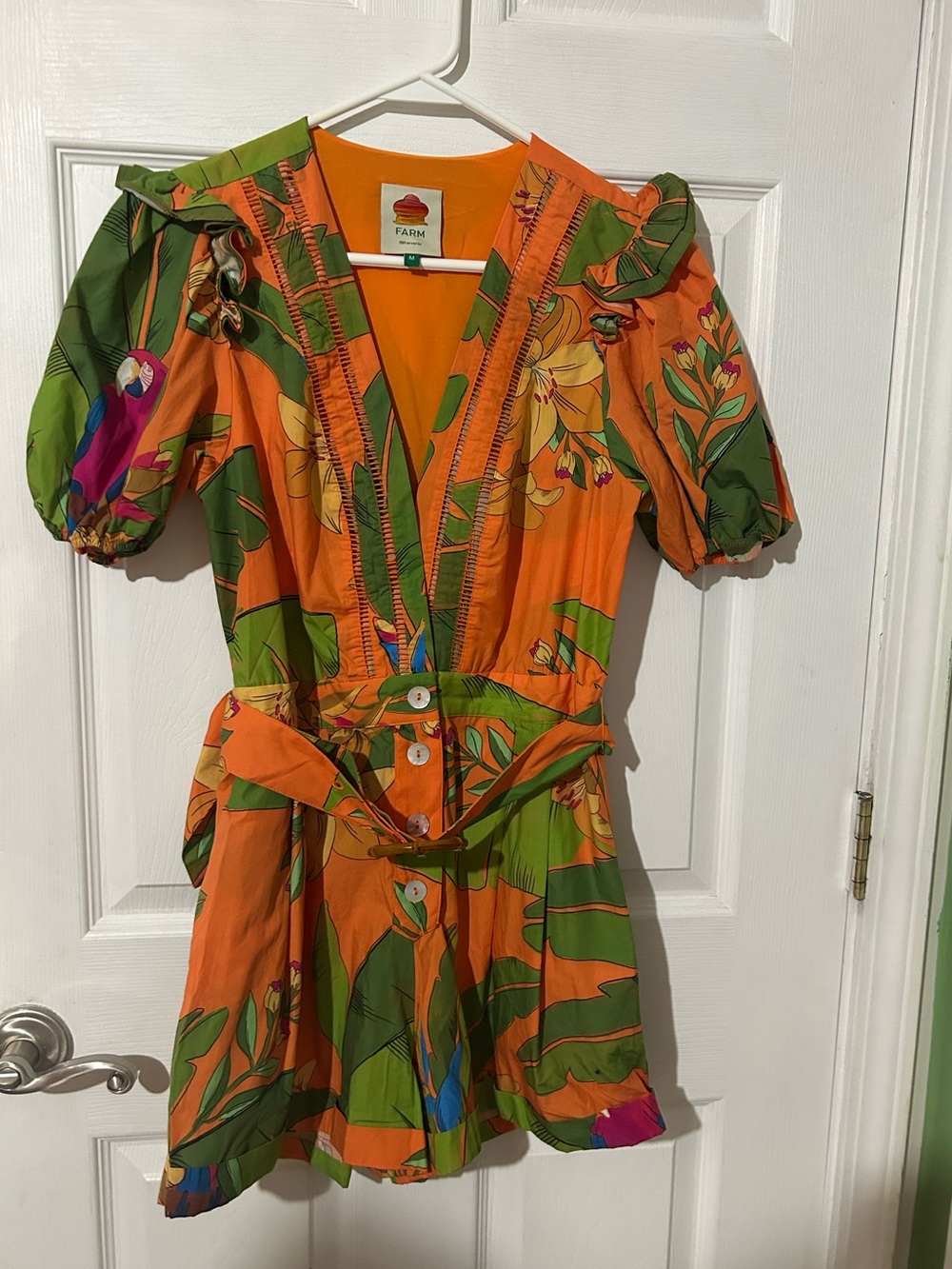 FARM RIO Fresh Macaw Orange Romper Size Medium Belted V-Neck - Picture 2 of 15